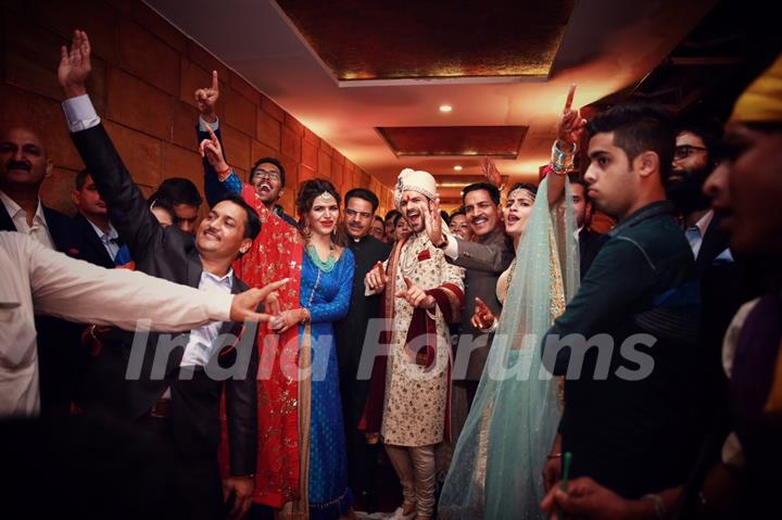 Vivek Dahiya arrives in a fun manner for his wedding