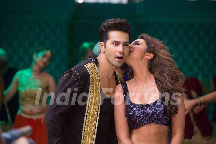 Varun Dhawan and Parineeti Chopra in 'Jaaneman Aah' ssong from Dishoom