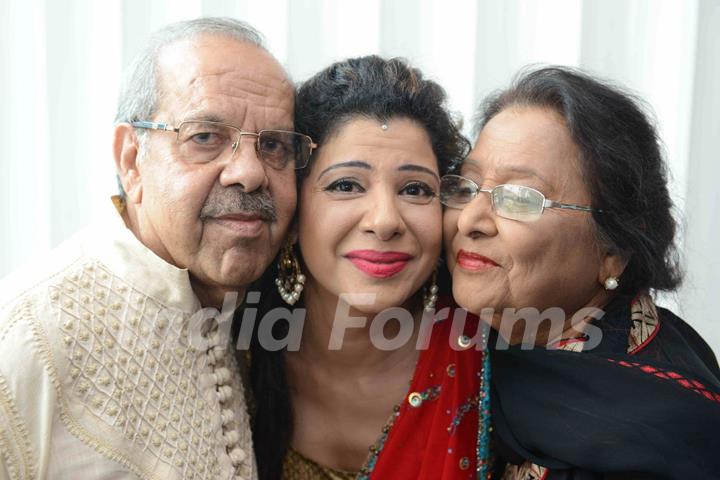 Sambhavana Seth with her parents at her Mehendi Ceremony!