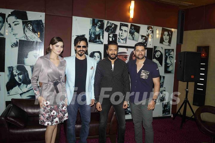 Vivek Oberoi, Urvashi Rautela, Riteish Deshmukh and Aftab Shivdasani Promotes 'Great Grand Masti'