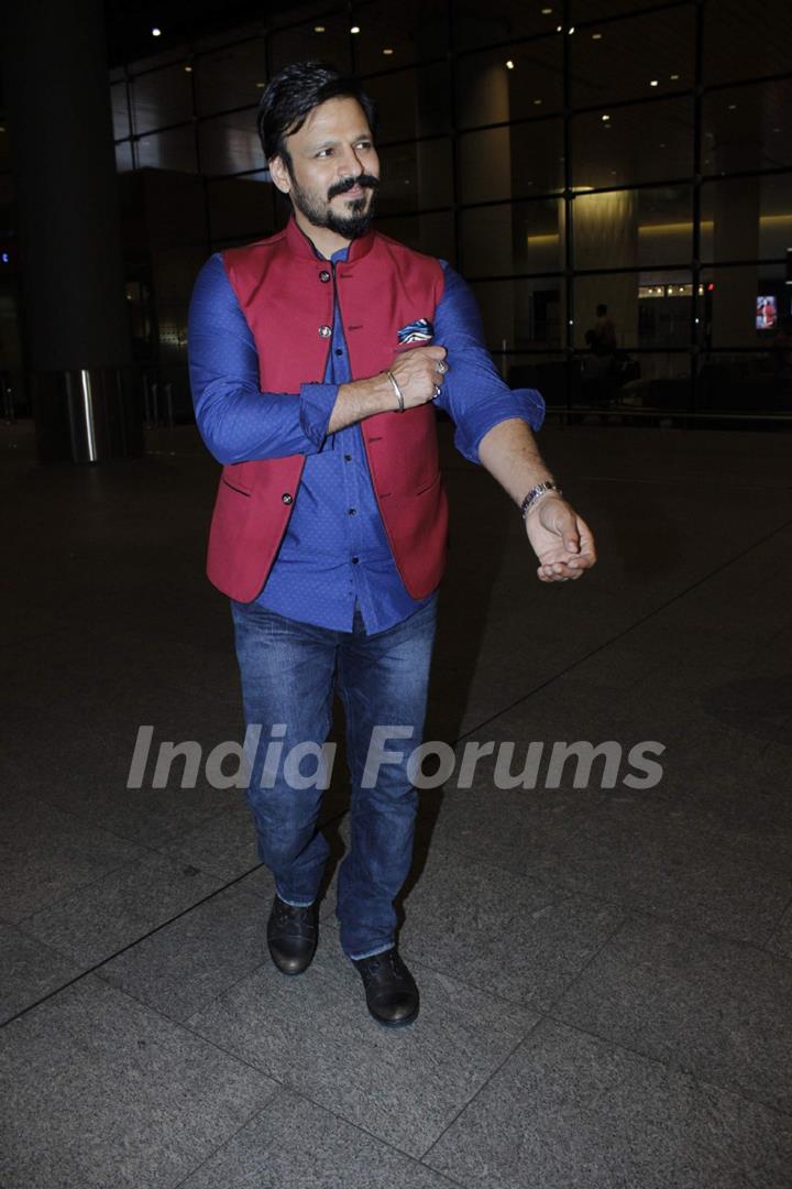 Vivek Oberoi spotted at airport