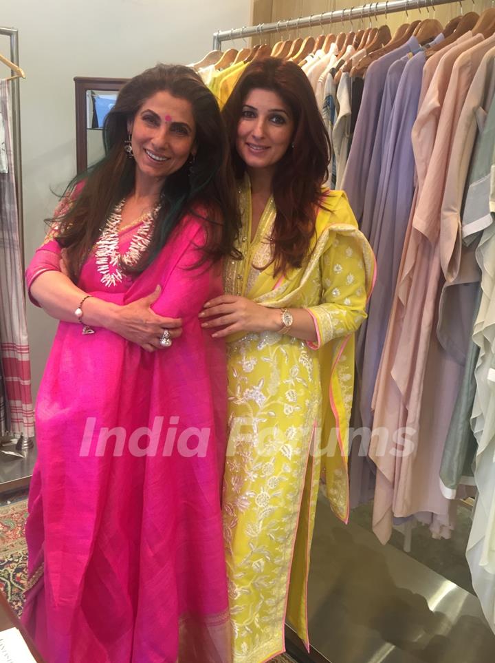 Twinkle Khanna and Dimple Kapadia at Unveiling of New Collection at ABU-SANDEEP's Fantastique!