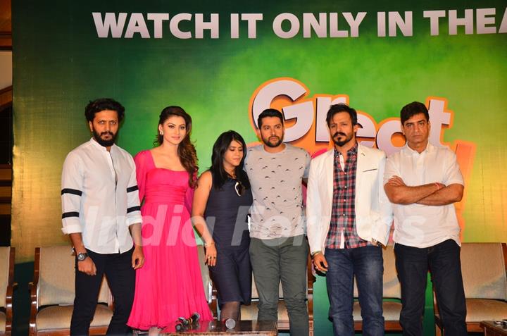 Riteish, Urvashi, Vivek, Ekta and Aftab at Press meet of 'Grand Masti' on Piracy Issue