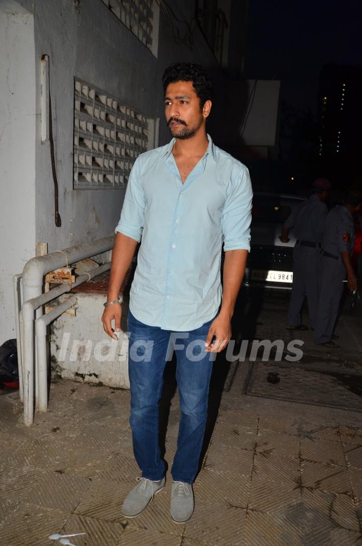 Vicky Kaushal at Premiere of Satish Kaushik's play Mr and Mrs Murarilal