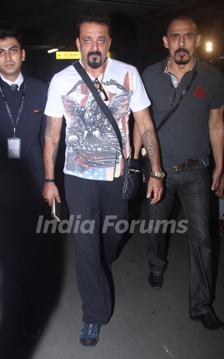 Sanjay Dutt spotted at airport!