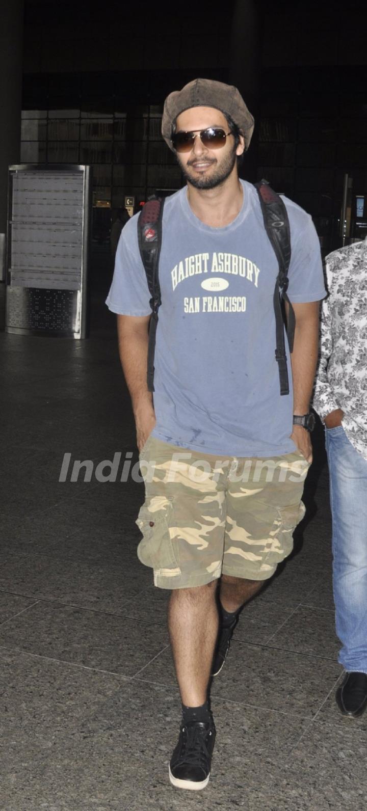 Ali Fazal spotted at airport!