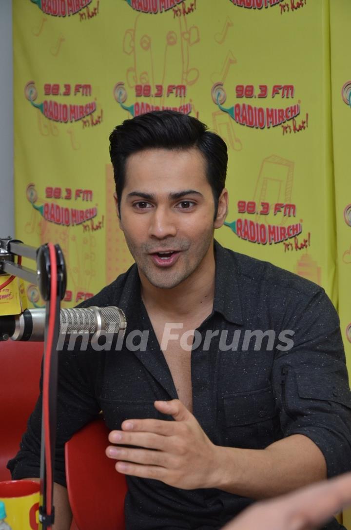 Varun Dhawan promotes 'Dishoom' at Radio Mirch