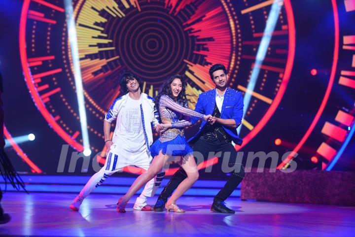 Shantanu Maheshwari and Nora Fatehi performing on the sets of 'Jhalak Dikhhla Jaa'