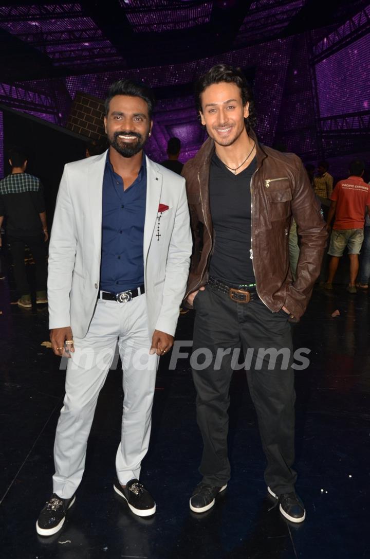 Tiger Shroff and Remo Dsouza Promotes 'A Flying Jatt' on Dance +