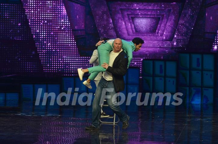 Raghav Juyal and Nathan Jones Promotes 'A Flying Jatt' on Dance +