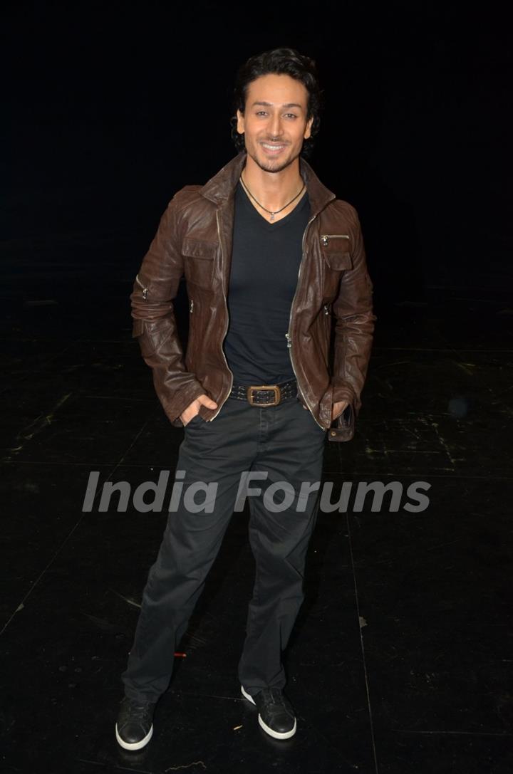 Tiger Shroff Promotes 'A Flying Jatt' on Dance +