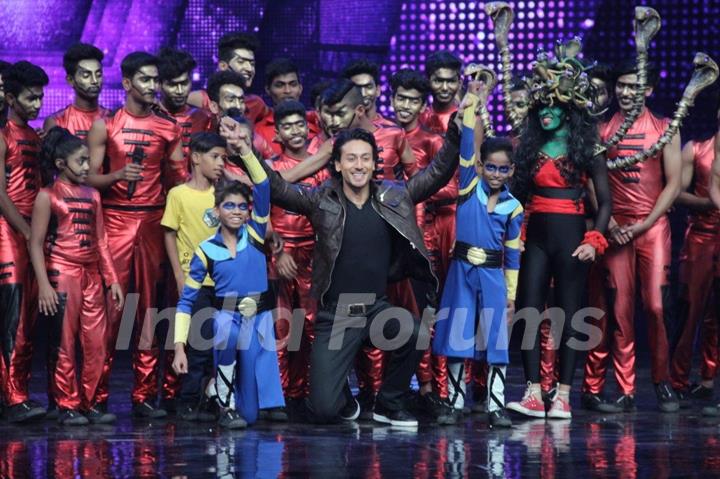 Tiger Shroff Promotes 'A Flying Jatt' on Dance +