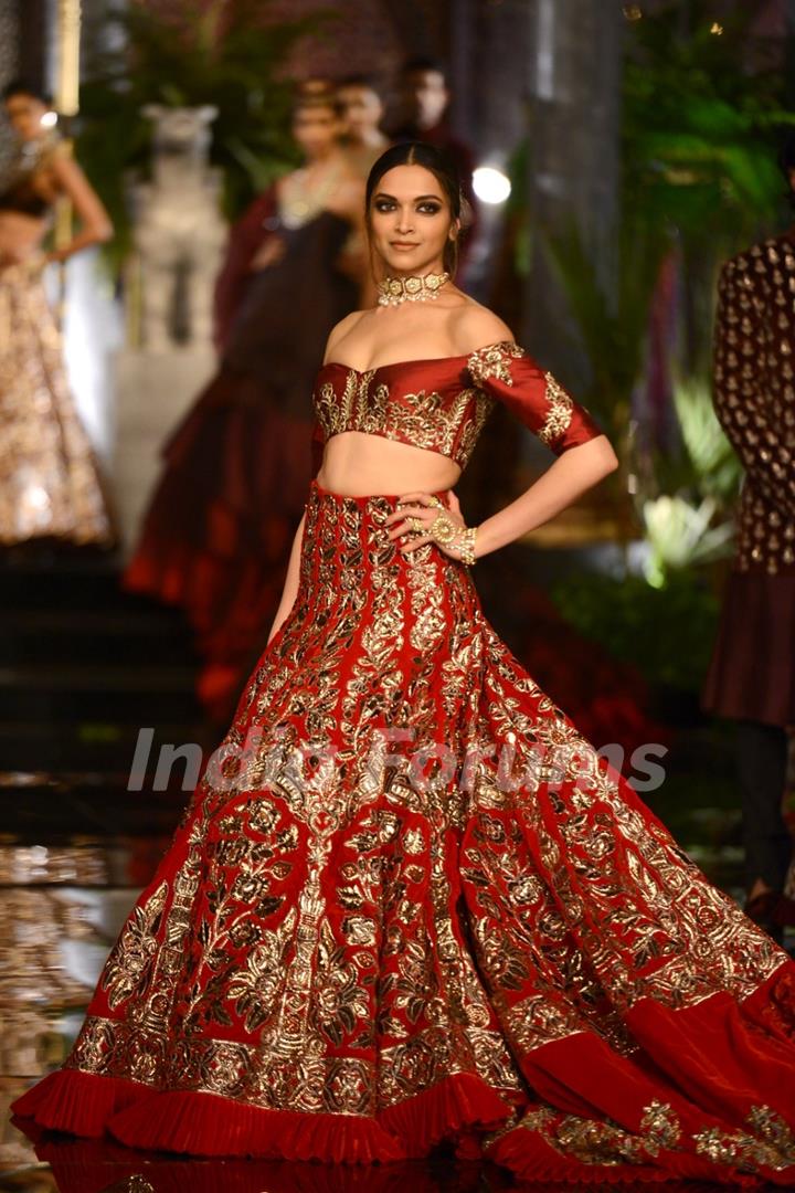 Deepika Padukone at Manish Malhotra's Fashion Show