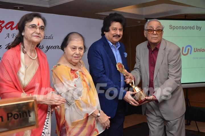 Pankaj Udhas at Khazana Ghazal Festival to aid Cancer and Thalesemic patients