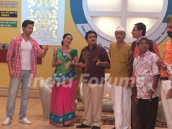 Superstar Varun Dhawan Promotes ‘Dishoom’ on SAB TV’s Taarak Mehta Ka Ooltah Chashma!