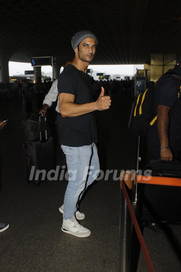 Airport Diaries: The Reel M. S. Dhoni - Sushant Singh Rajput