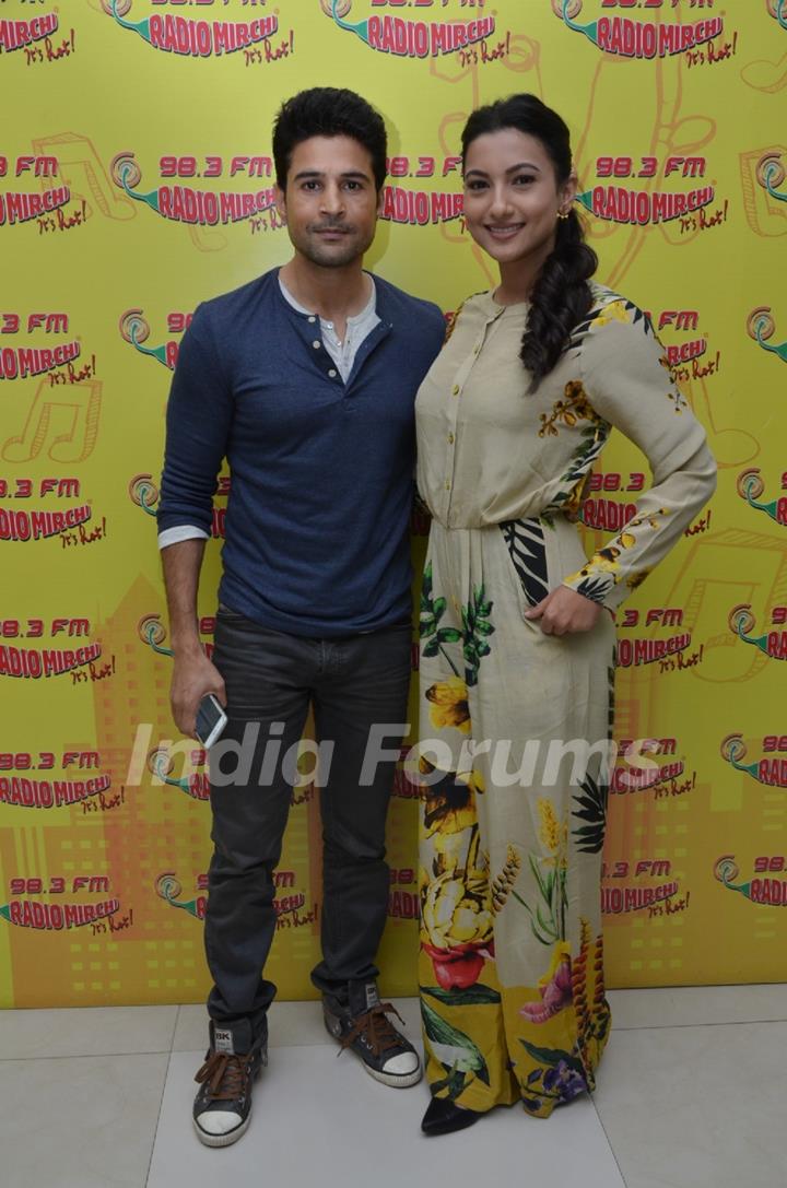 Rajeev Khandelwal and Gauahar Khan Promotes 'Fever' on Radio Mirchi