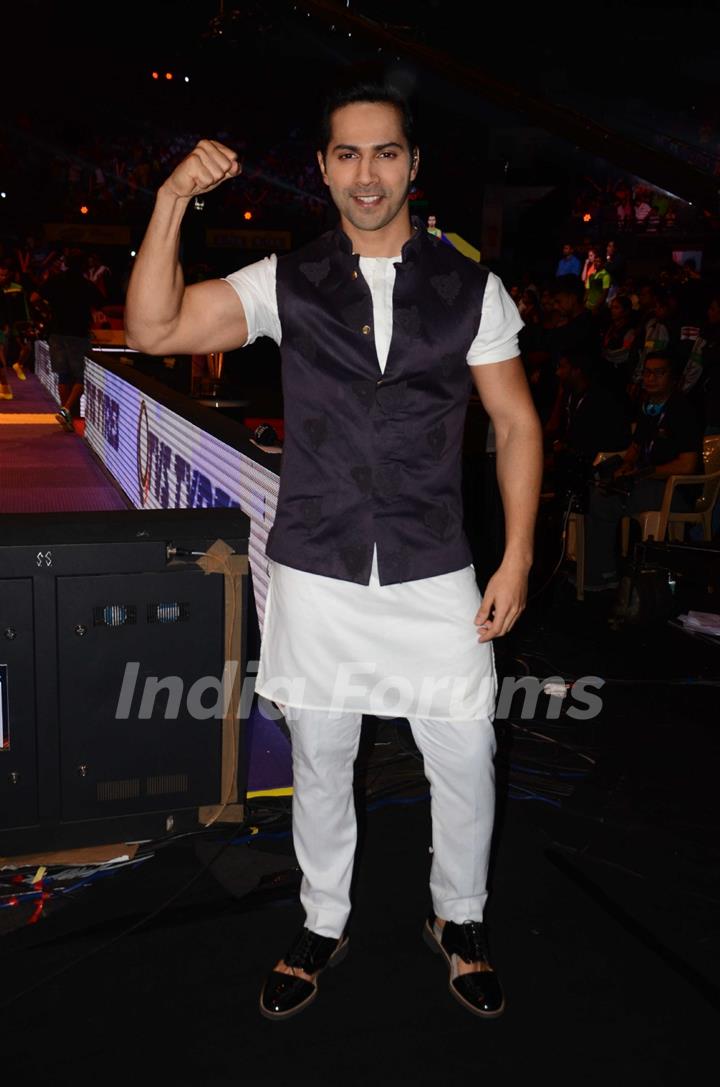 Varun Dhawan Promotes 'Dishoom' on Pro Kabaddi