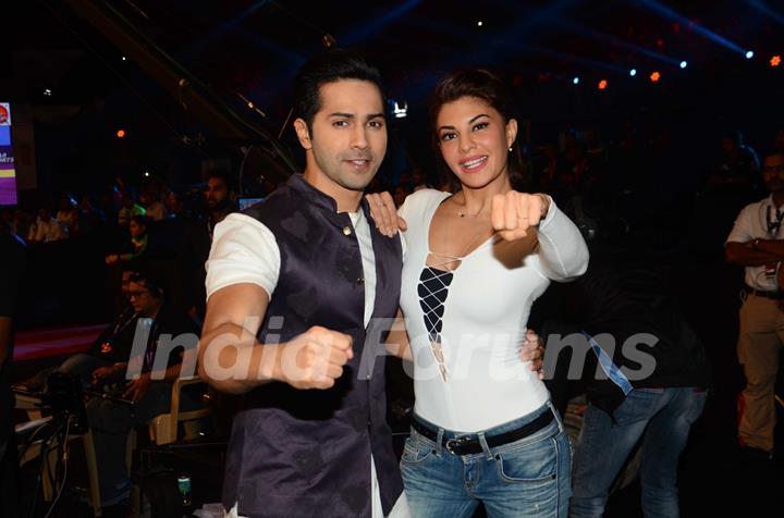 Varun Dhawan and Jacqueline Fernandes Promotes 'Dishoom' on Pro Kabaddi