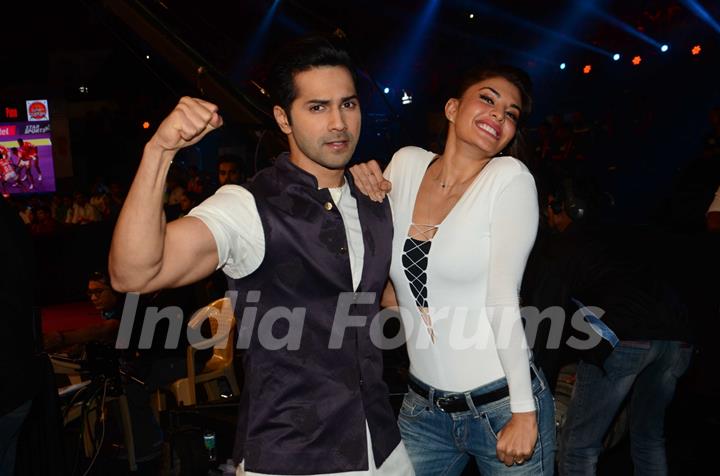 Varun Dhawan and Jacqueline Fernandes Promotes 'Dishoom' on Pro Kabaddi