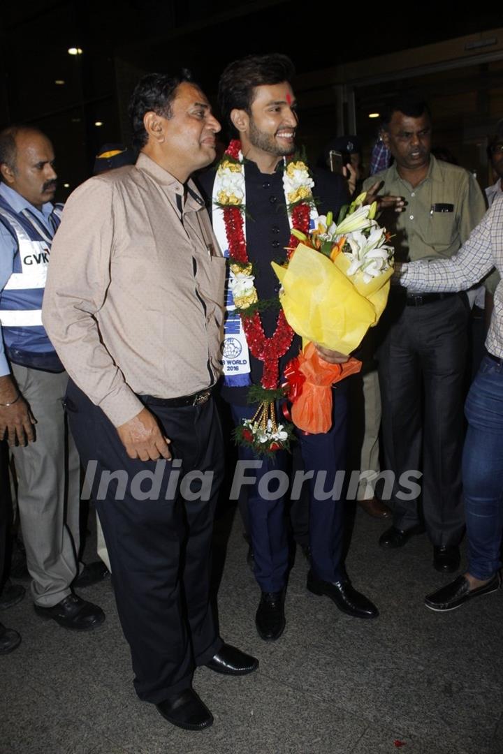 Rohit Khandelwal returns home after winning Mr World 2016