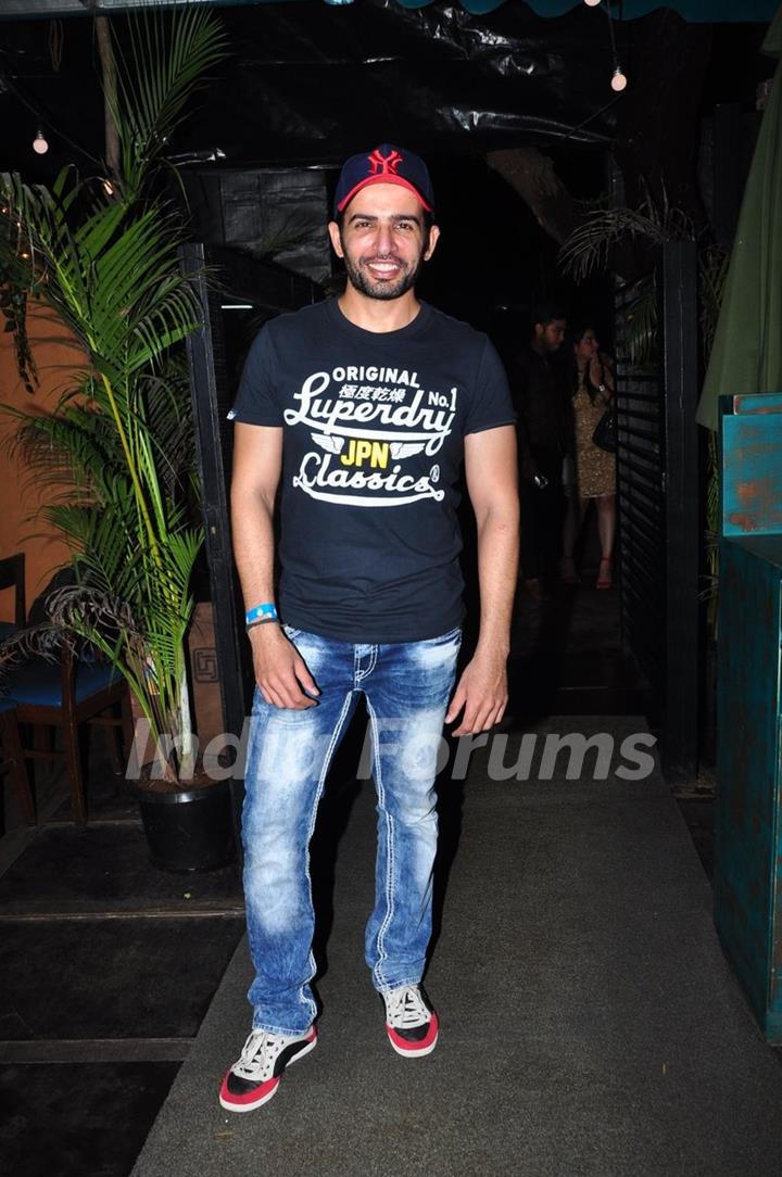 Jay Bhanushali snapped on 'Voice of India Kids' show