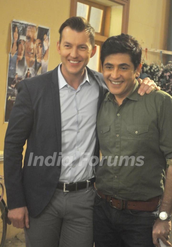 Brett Lee and Asif Sheikh promotes 'Unindian' at Bhabhi Ji Ghar Par hai