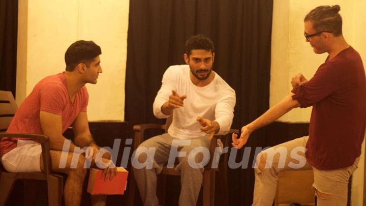 Prateik Babbar to star in a play titled ‘6’