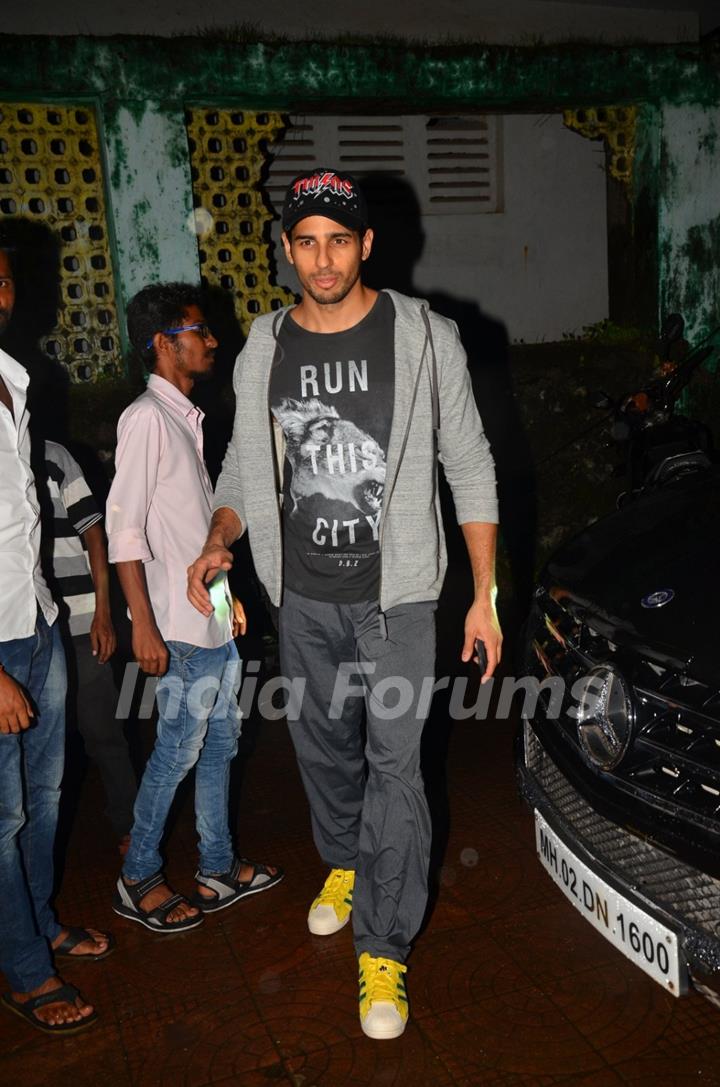 Sidharth Malhotra snapped in the city