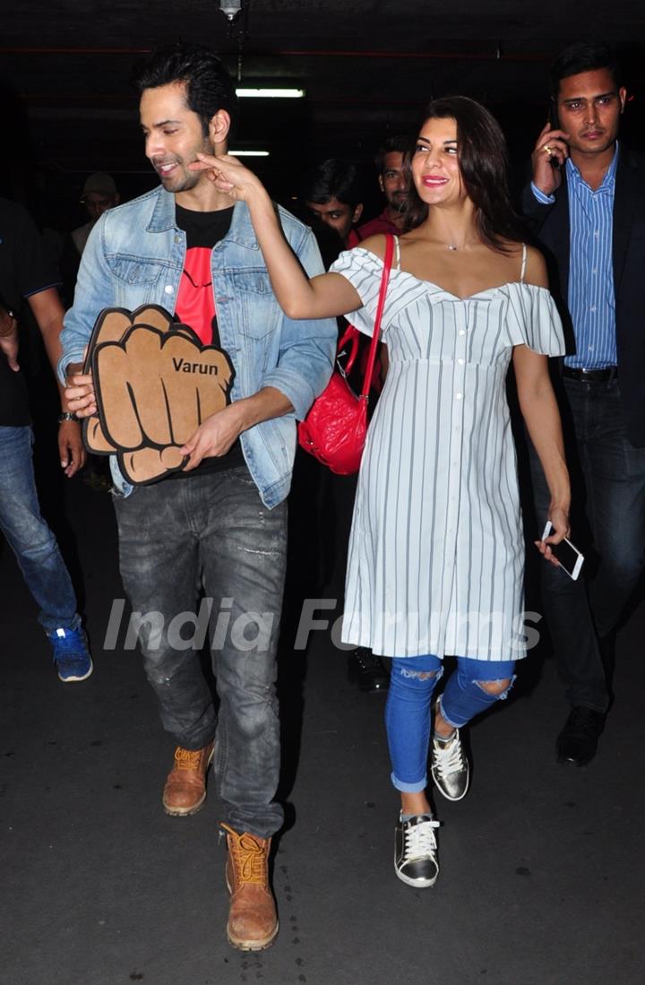 Varun Dhawan and Jacqueline Fernandes snapped at airport!