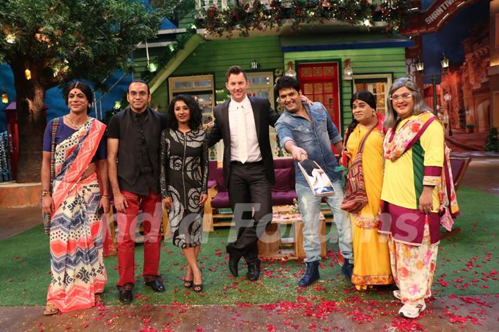 Brett Lee and Tannishtha Chatterjee Promotes 'Unindian' on the sets of The Kapil Sharma Show