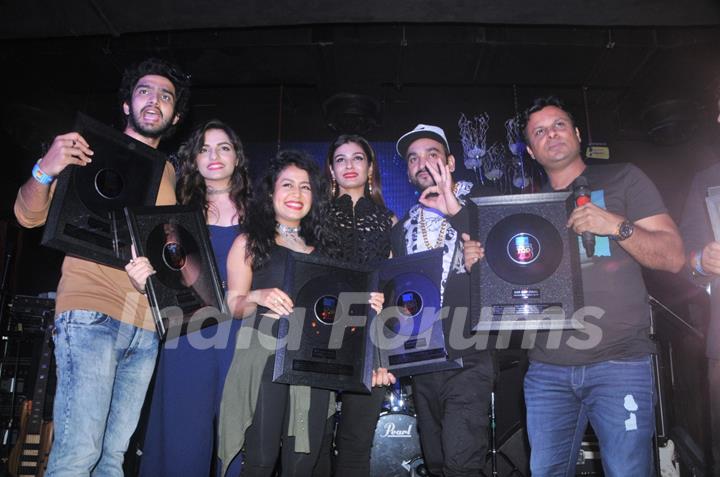 Raveena Tandon, Neha Kakkar and Amaal Mallik at Mirchi Jubilee Nights