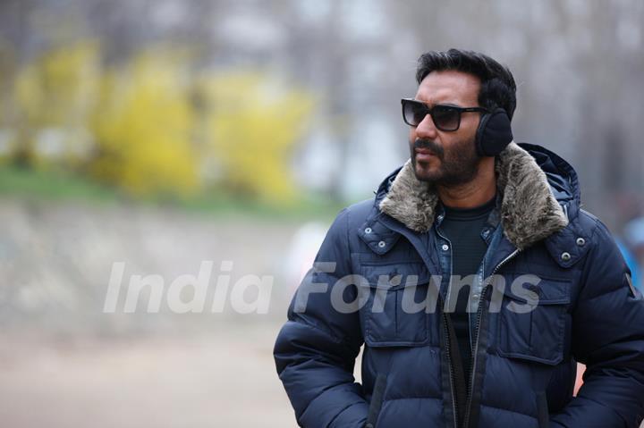 Ajay Devgn gets invited to Indore by his Fan Clubs for SHIVAAY Trailer Launch