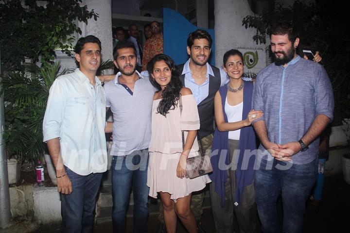 Ritesh Sidhwani along with Nitya and Sidharth parties with 'Bar Bar Dekho' team