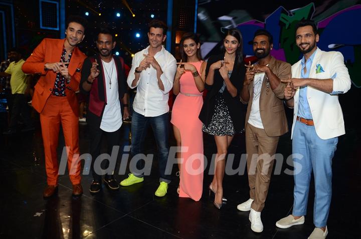 Celebs Promotes 'Mohenjo Daro' on sets of Dance plus 2