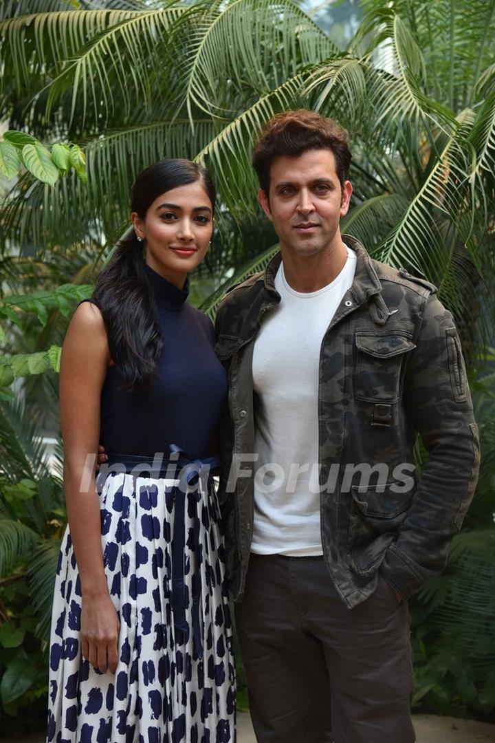 Hrithik Roshan and Pooja Hegde at Promotes 'Mohenjo Daro' in Delhi