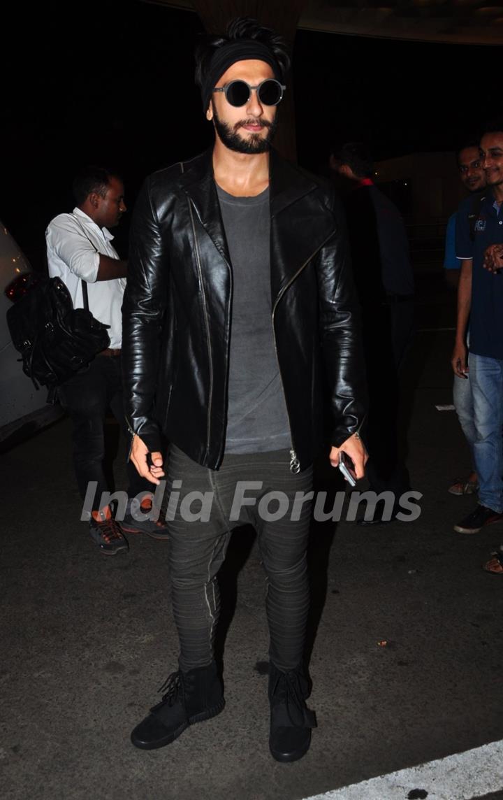 Ranveer Singh spotted at airport!