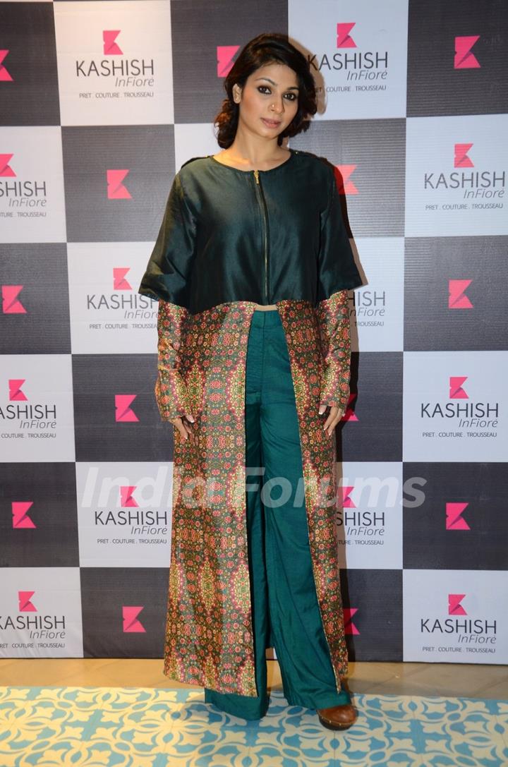 Tanishaa Mukerji at Kashish Infiore store for Shruti Sancheti preview