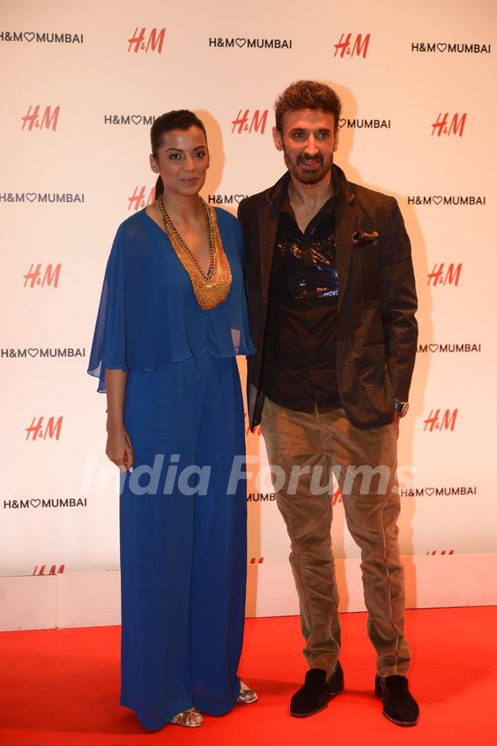 Rahul Dev and Mugdha Godse at Launch of Hennes and Mauritz store in Mumbai