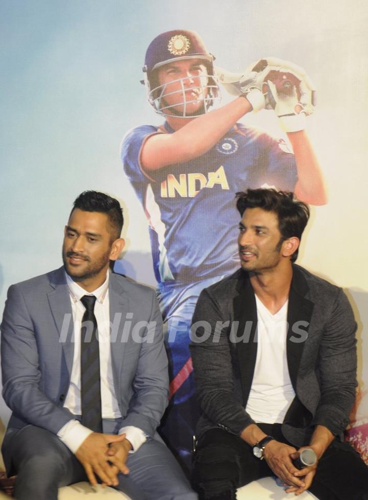 Sushant Singh Rajput and Mahendra Singh Dhoni Promotes 'MS Dhoni: The Untold Story' at PVR Juhu