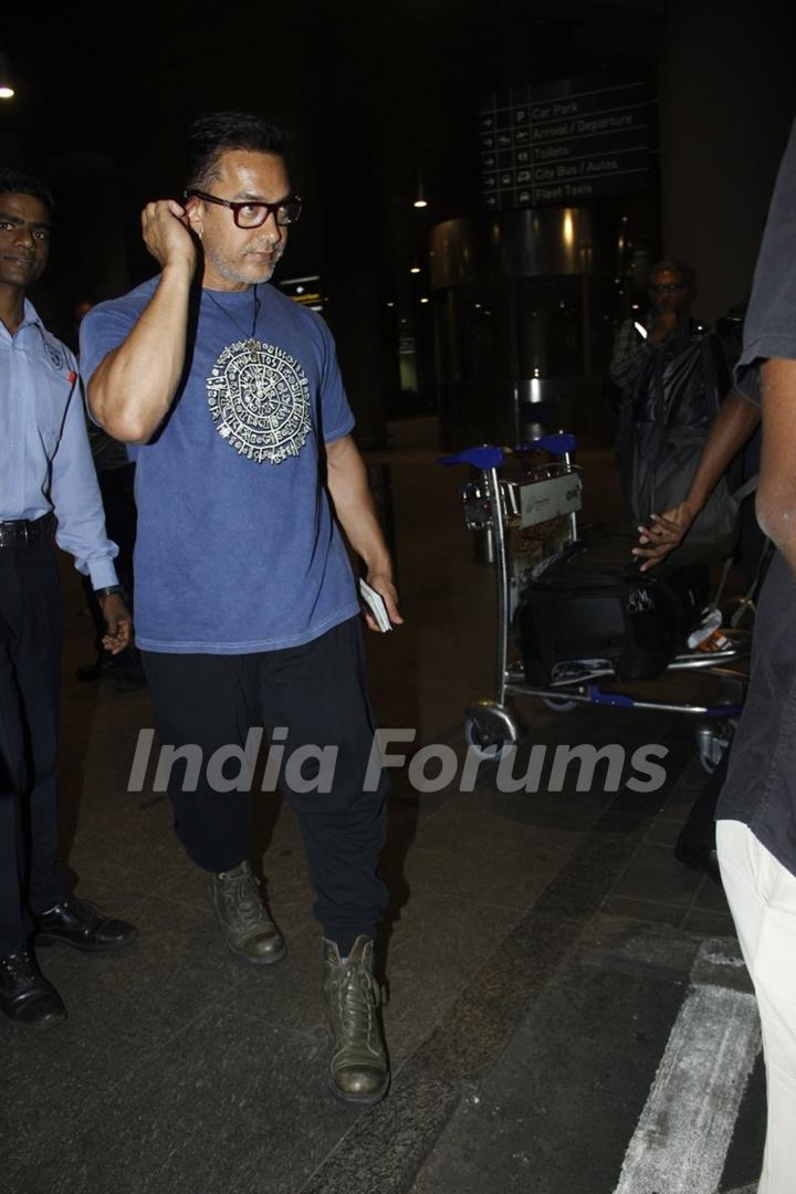 Aamir Khan Snapped at Airport