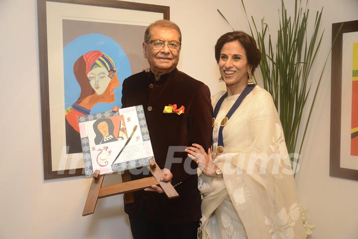 Shobhaa De at Dilip De's art event