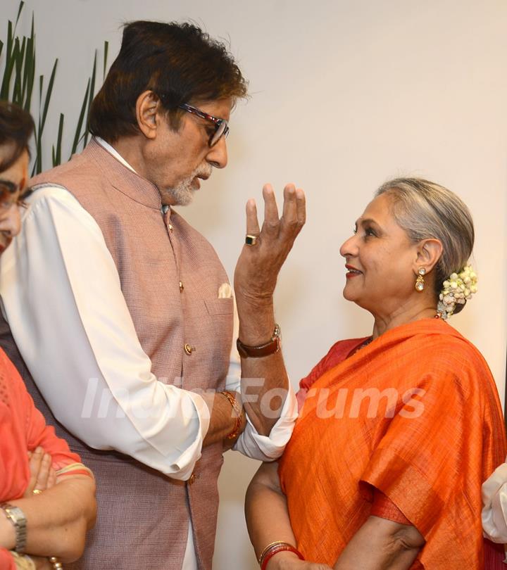 Amitabh Bachchan and Jaya Bachchan at Dilip De's art event