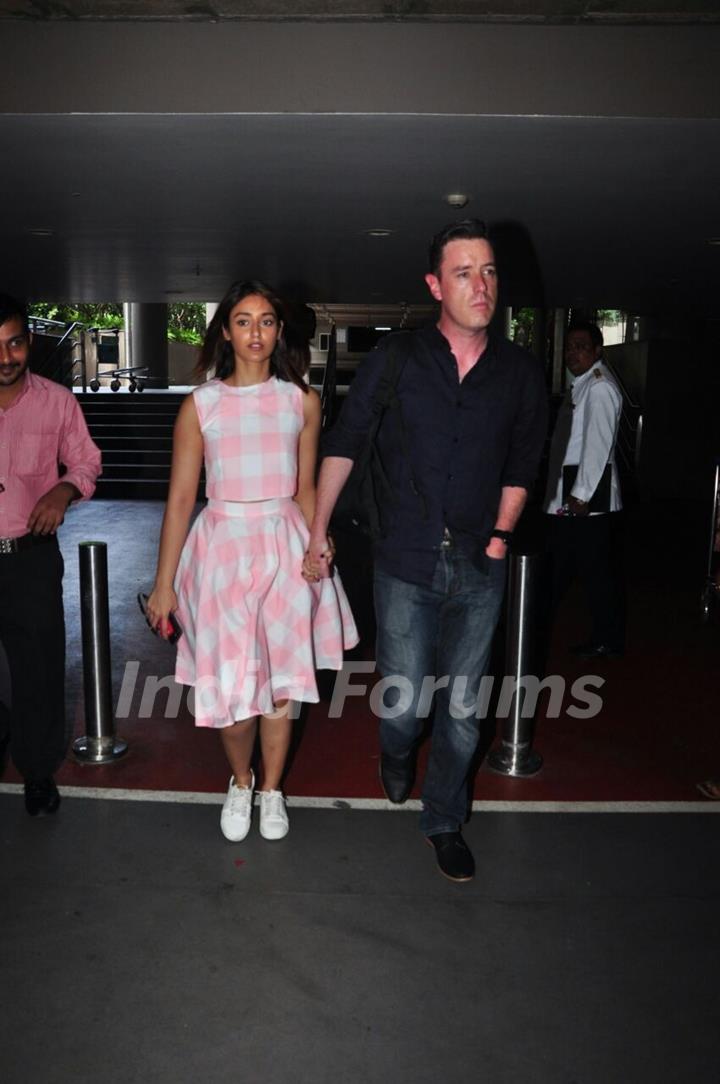 Ileana D'Cruz spotted at airport!