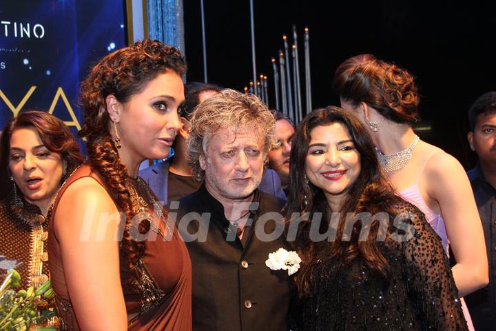 Rohit Bal and Lara Dutta at JOYA Exhibition 2016