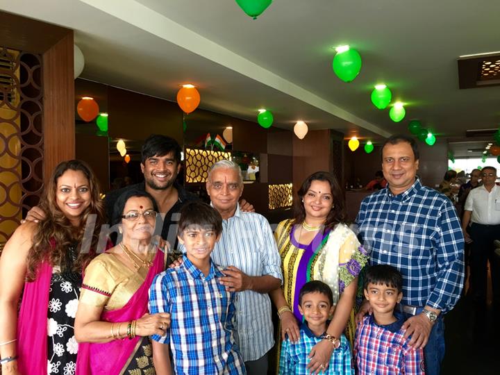 R. Madhavan celebrates father’s 75th birthday in Chennai!