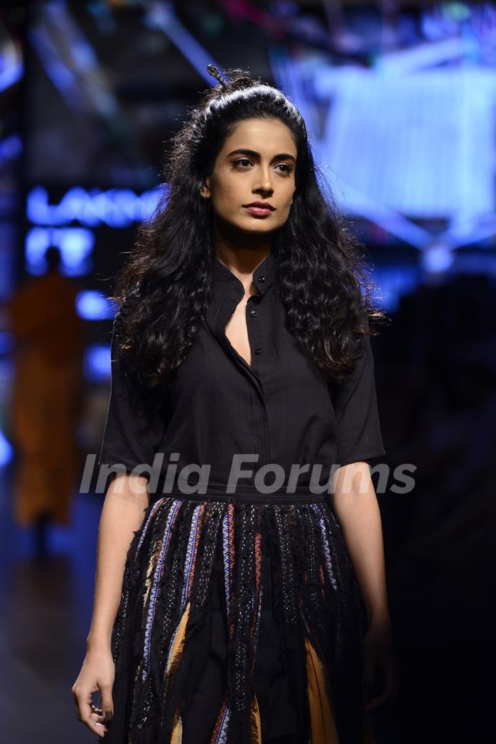 Sarah Jane Dias at Lakme Fashion Week Winter Festive 2016- Day 2