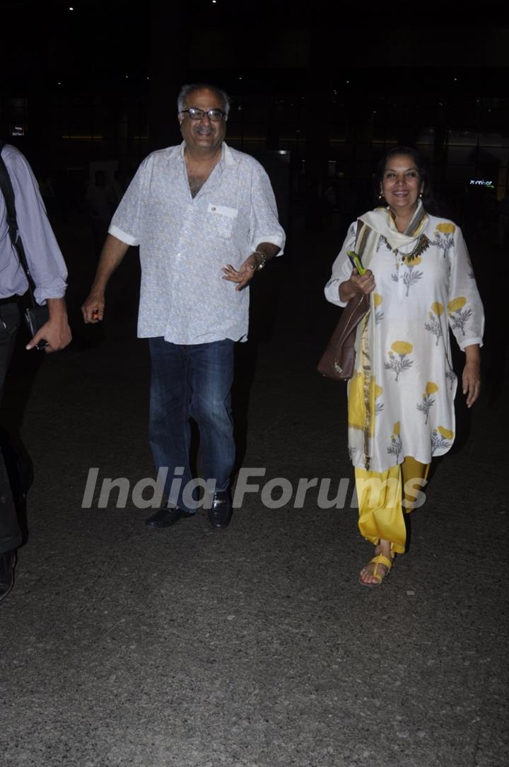 Shabana Azmi and Boney Kapoor Snapped at Airport!