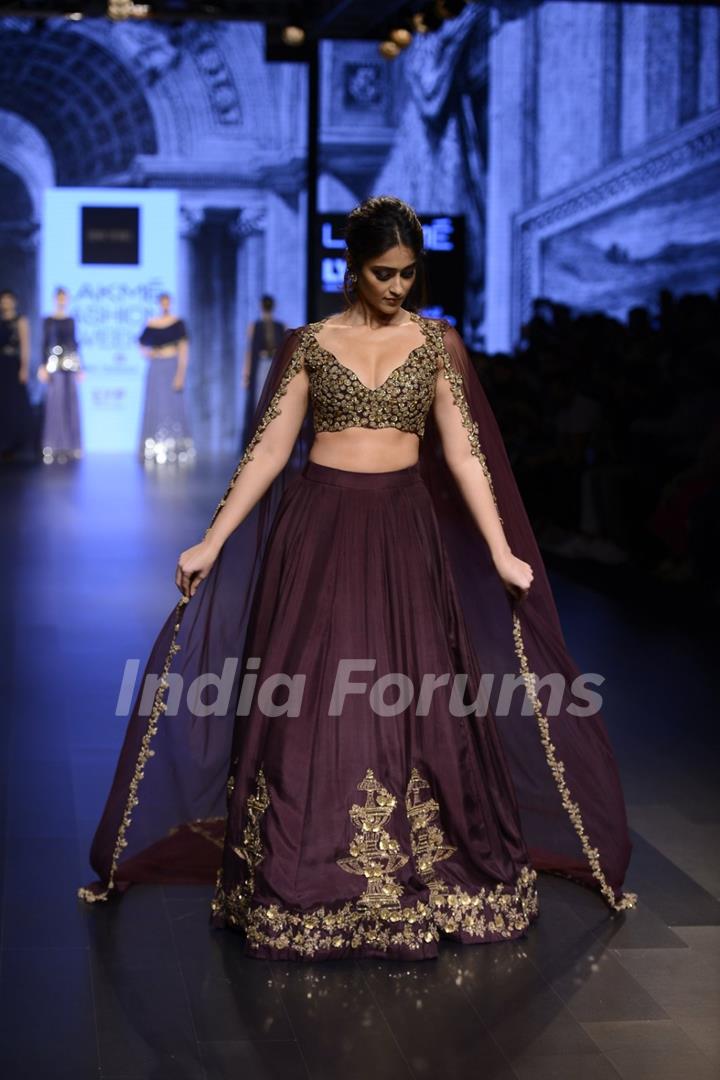 Ileana D'Cruz Sizzles at Lakme Fashion Show Day 5