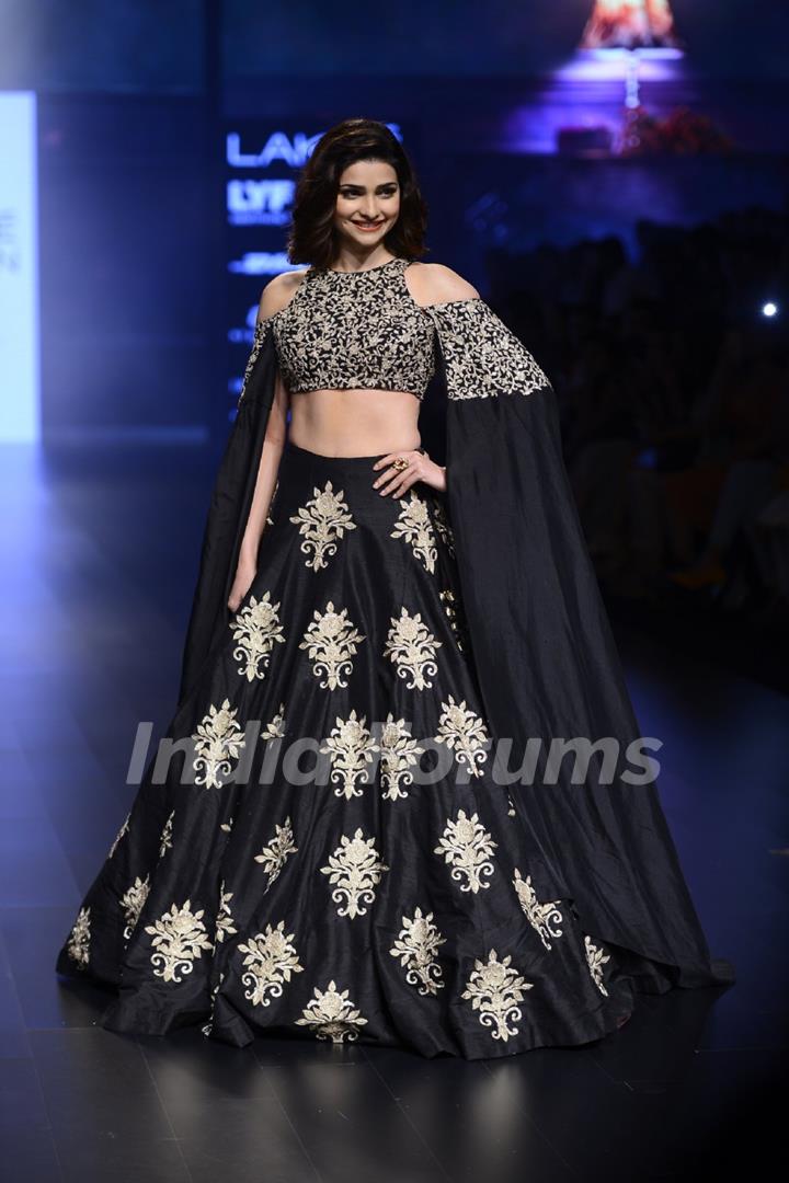 Day 5 - Prachi Desai walks the ramp at Lakme Fashion Show 2016